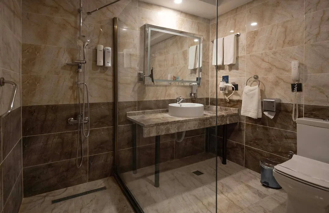 Karpalas City Hotel & Spa-1